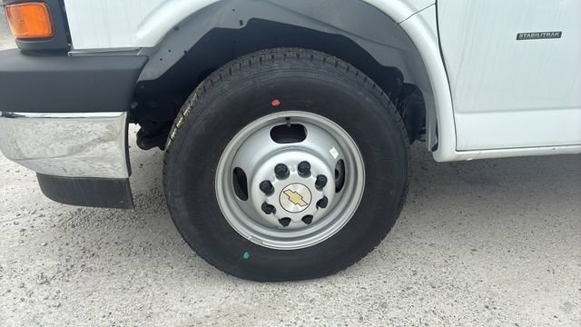 New 2024 Chevrolet Express 3500 w/ Power Convenience Package RWD image 21