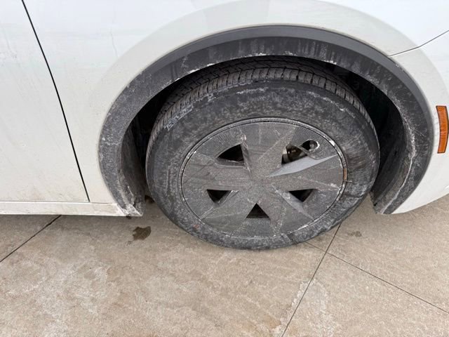 Used 2024 Toyota Prius LE image 10