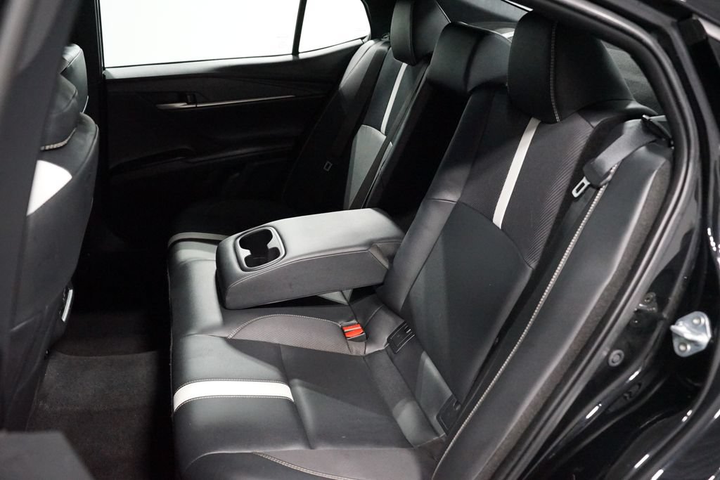 Used 2025 Toyota Camry SE FWD image 30