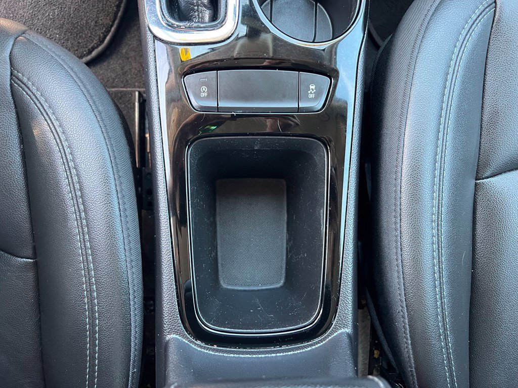 Used 2019 Chevrolet Cruze Premier FWD image 29