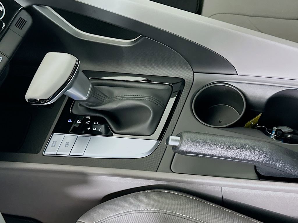 New 2026 Hyundai Elantra Sport image 14