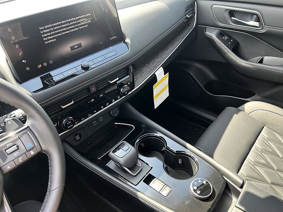 New 2026 Nissan Rogue Platinum w/ Platinum Premium Package image 18