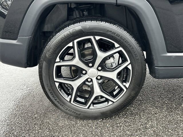 Used 2024 Jeep Compass Limited image 12