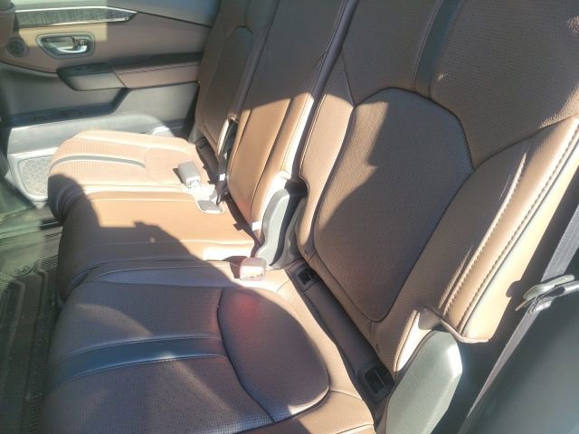 Used 2025 Honda Pilot Elite image 24