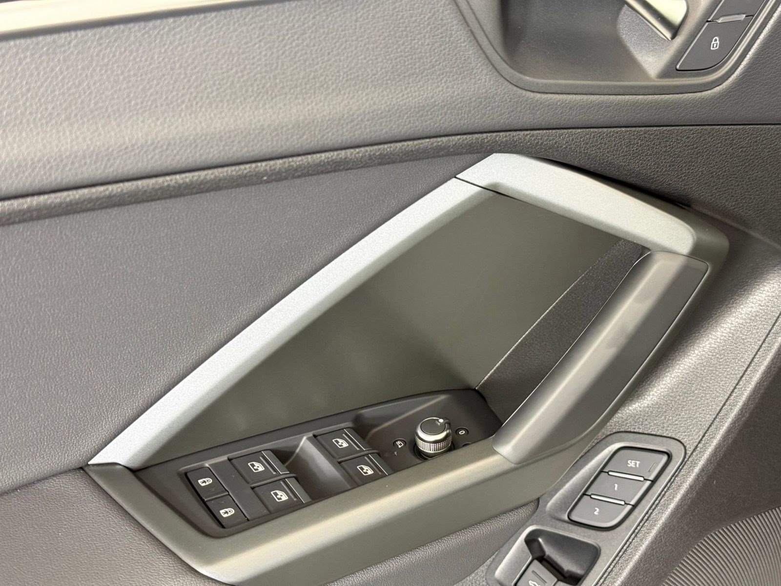 Certified 2025 Audi Q3 2.0T Premium image 14