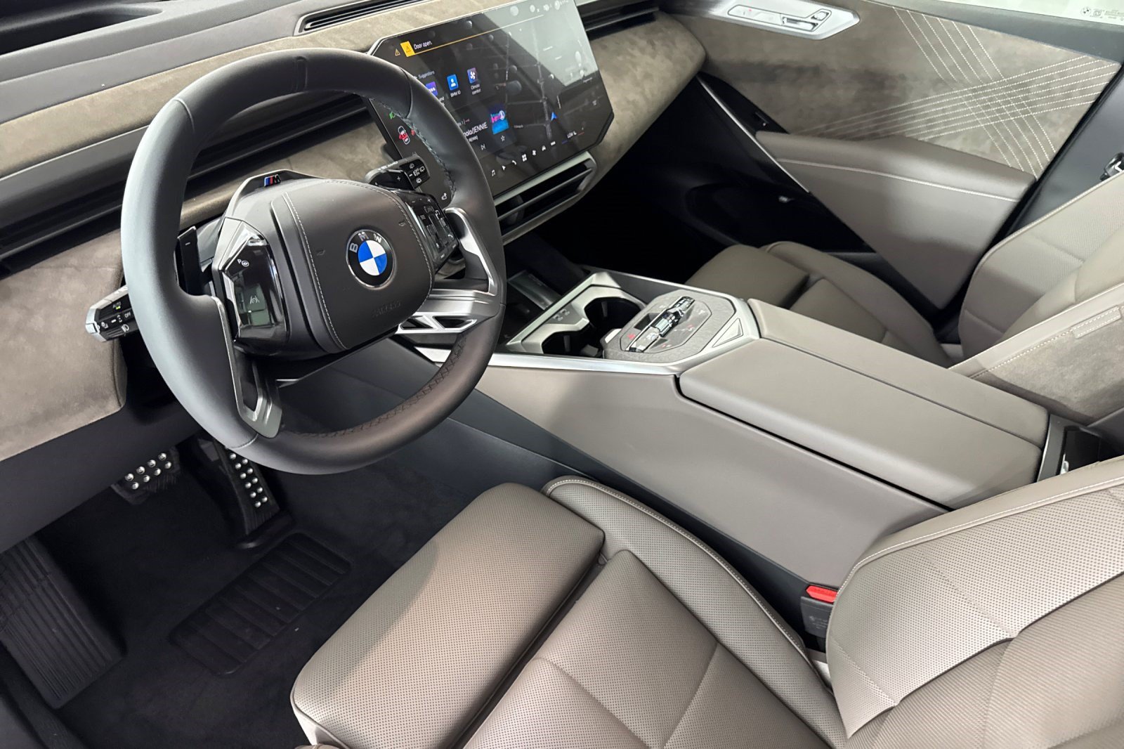 New 2027 BMW X5 xDrive40i w/ M Sport Professional Package AWD/4WD image 4