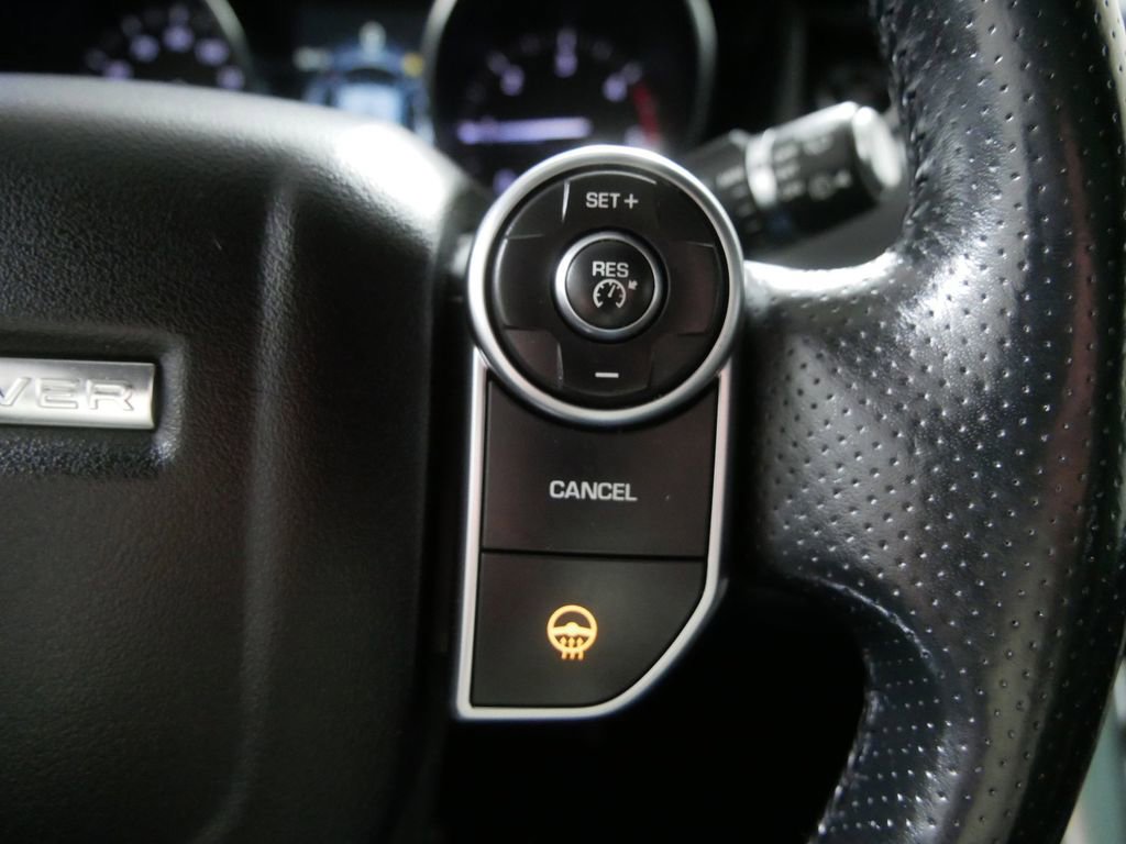 Used 2016 Land Rover Range Rover Sport SE image 23