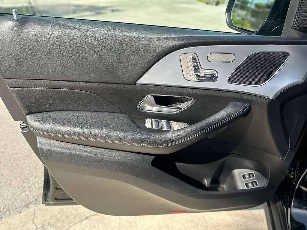 Used 2024 Mercedes-Benz GLE 450e 4MATIC image 9