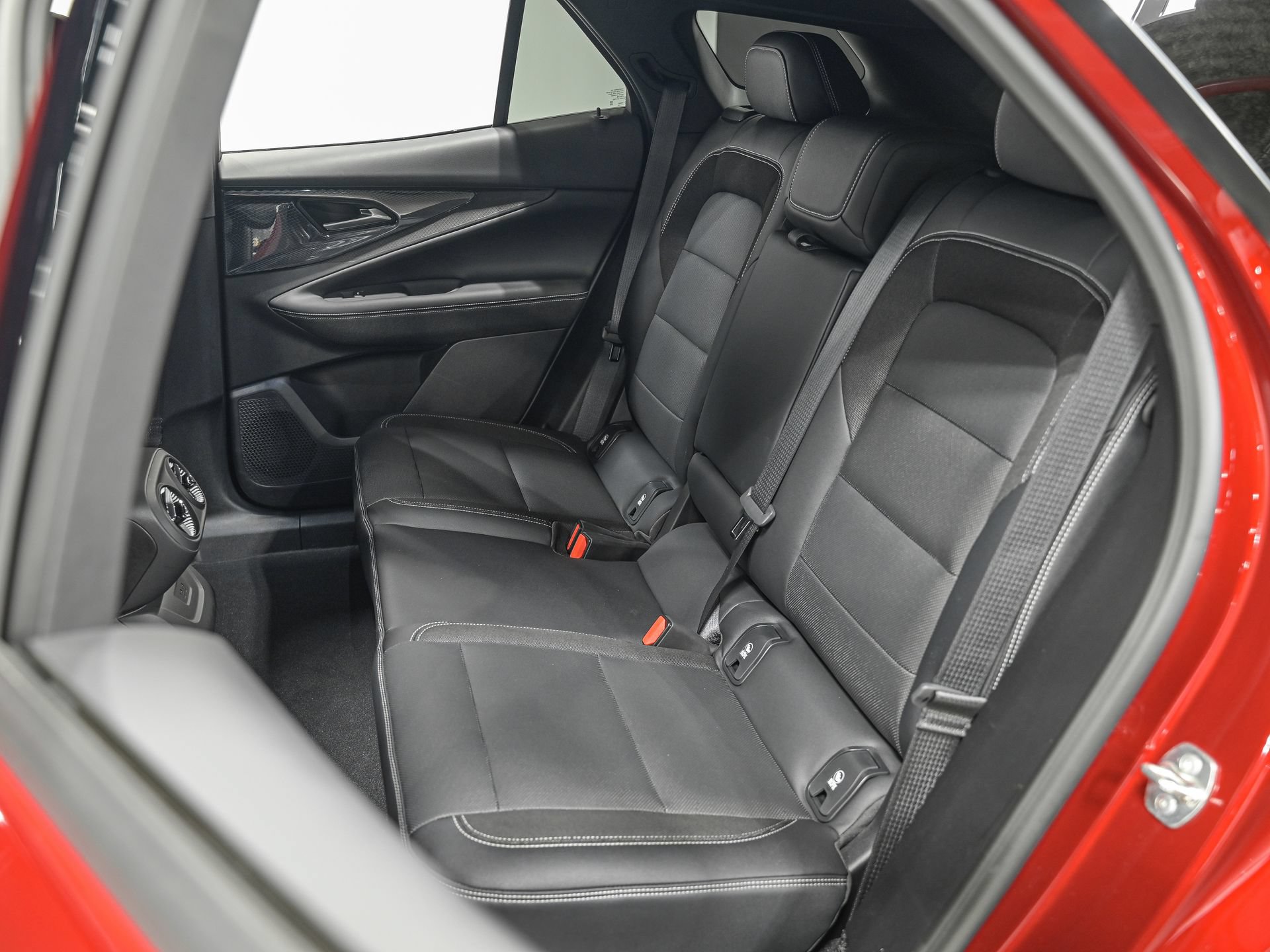 Used 2024 Chevrolet Blazer EV LT AWD/4WD image 26