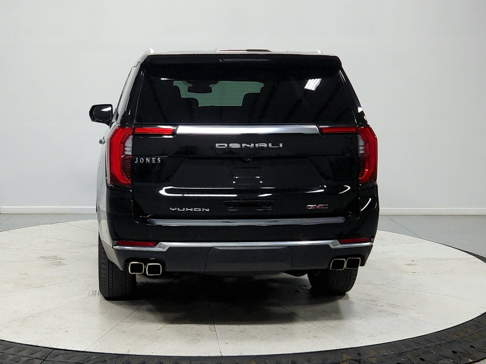 Used 2025 GMC Yukon Denali RWD image 7