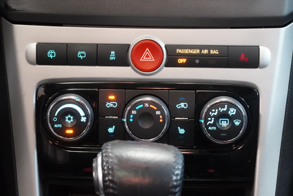 Used 2014 Chevrolet Captiva Sport LTZ FWD image 21