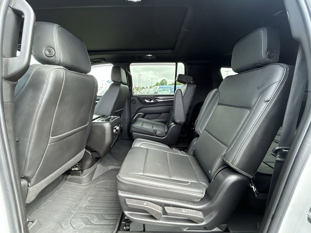 Used 2022 GMC Yukon XL Denali AWD/4WD image 29