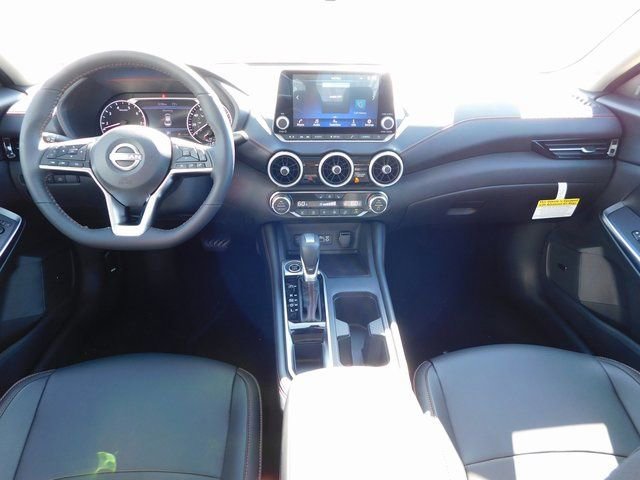 Used 2025 Nissan Sentra SR w/ SR Premium Package image 18
