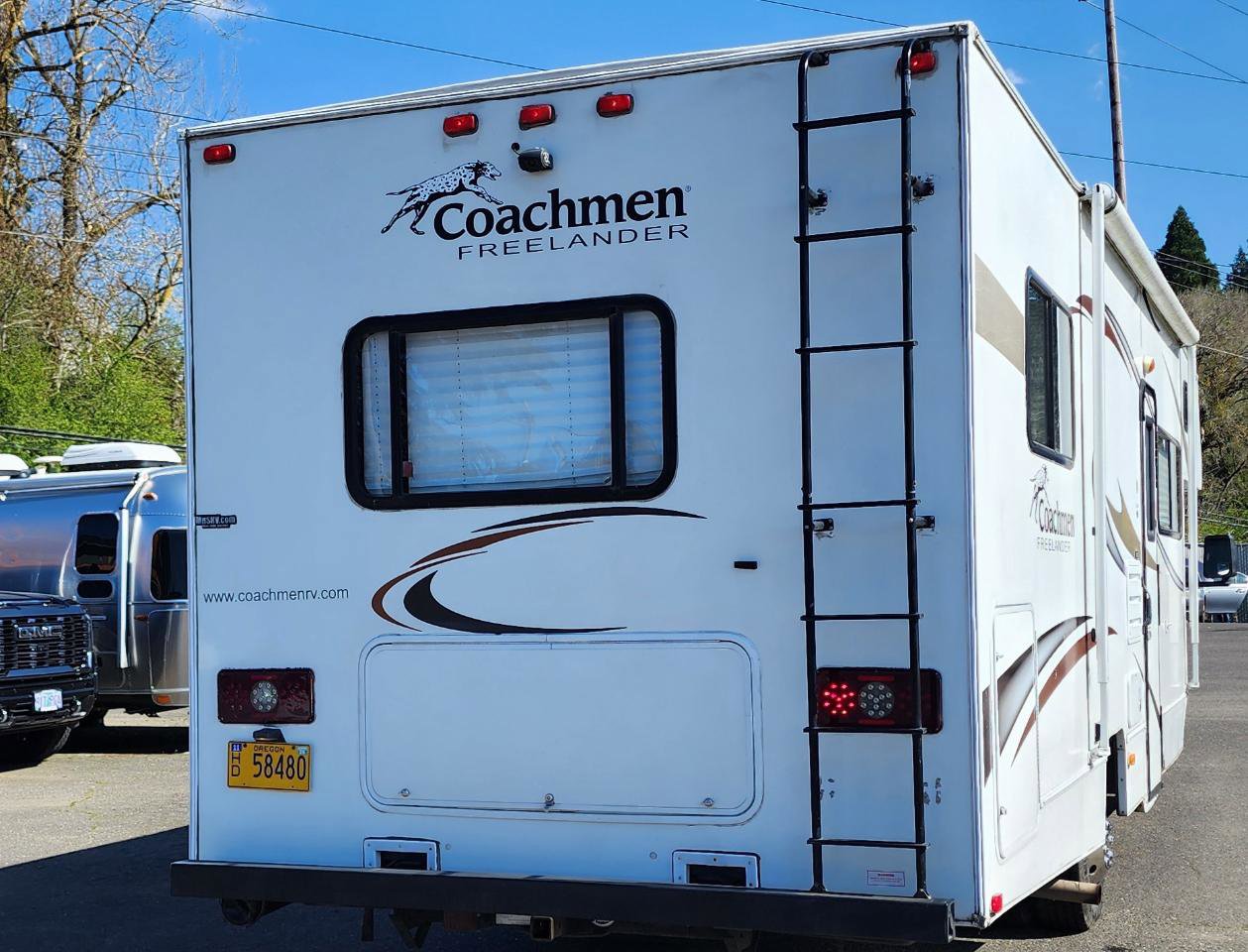 Used 2013 Chevrolet Express 4500 w/ RV Package RWD image 6