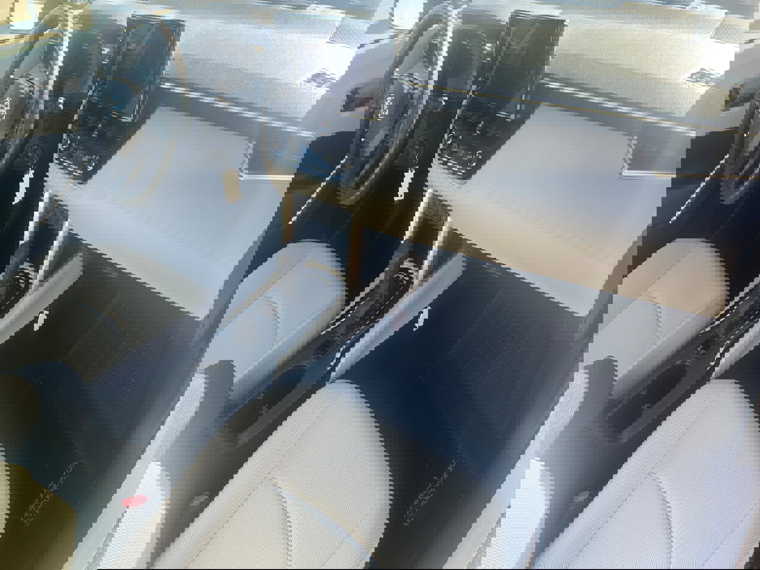 Used 2023 Toyota Corolla Cross L image 15