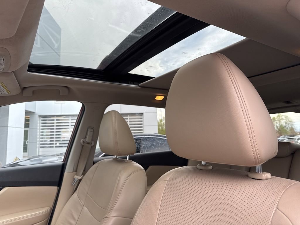 Used 2015 Nissan Rogue SL w/ SL Premium Package image 12