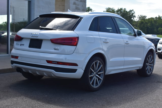 Used 2018 Audi Q3 2.0T Premium Plus w/ Premium Plus Package AWD/4WD image 17