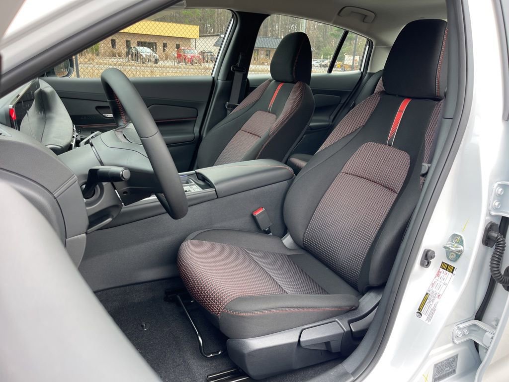 New 2026 Nissan Sentra SR w/ Floor Mat Package image 17