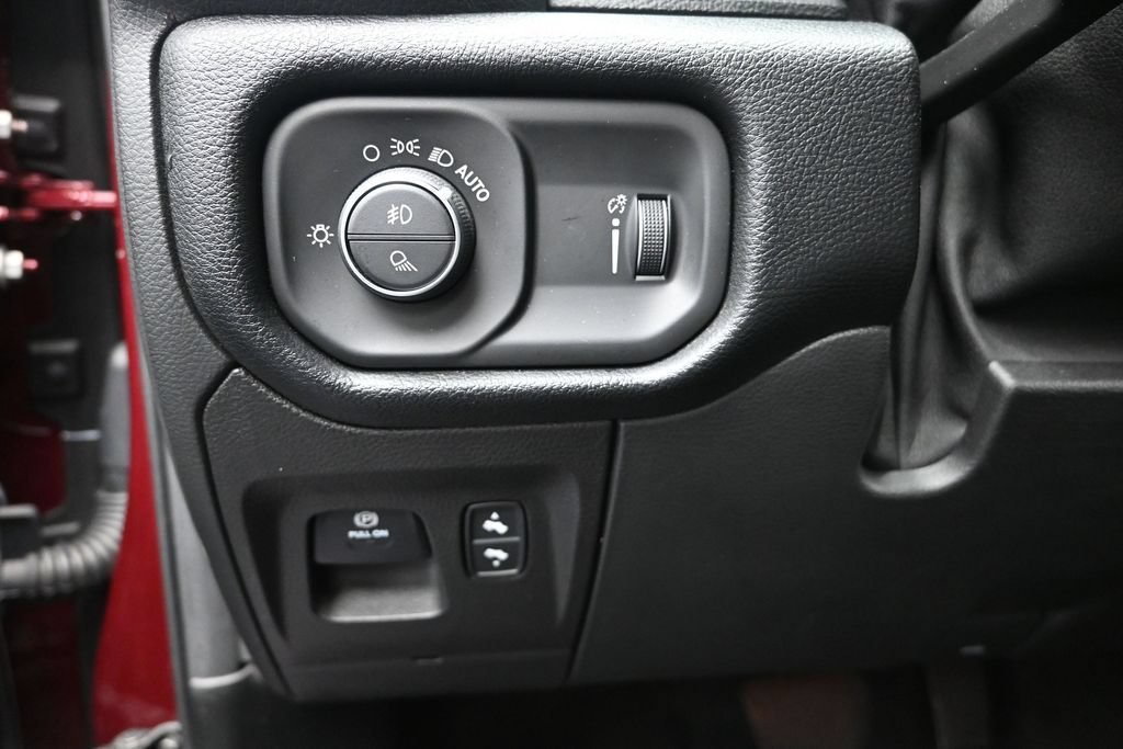 Used 2021 RAM 1500 Big Horn RWD image 12
