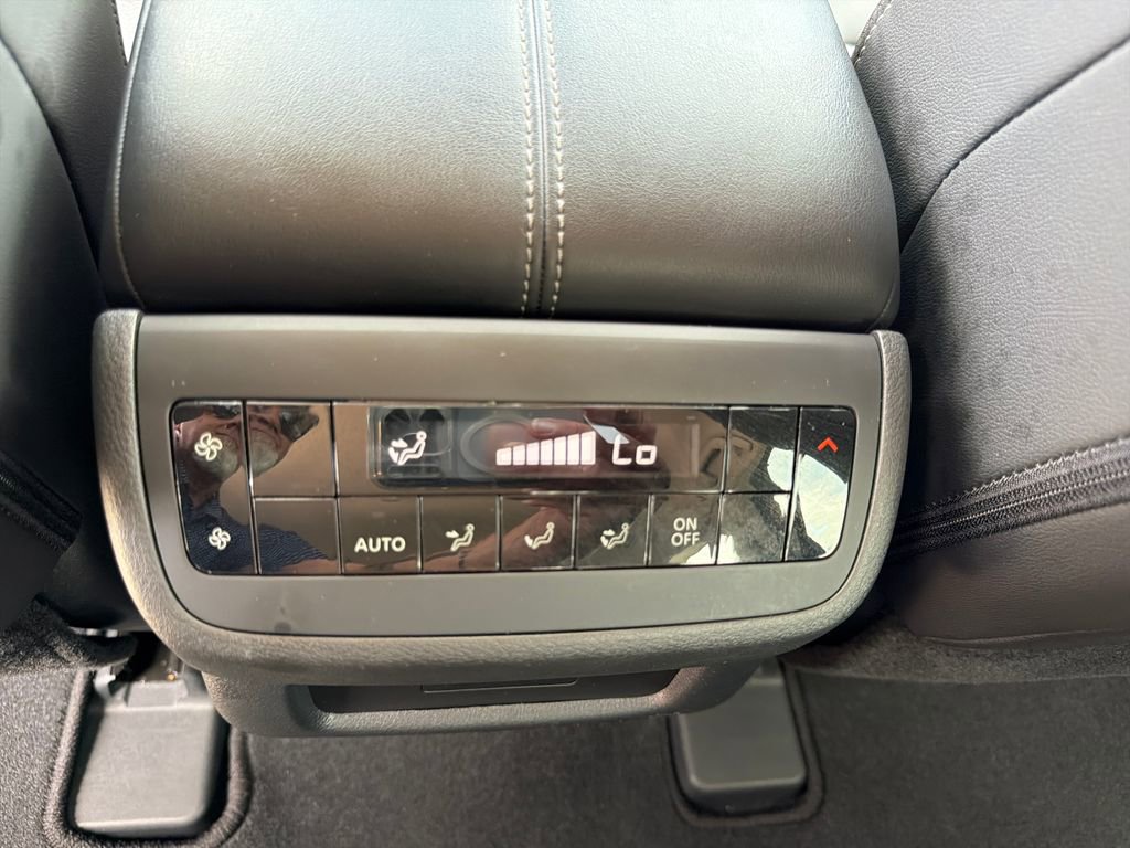 Certified 2025 Nissan Pathfinder SL AWD/4WD image 36