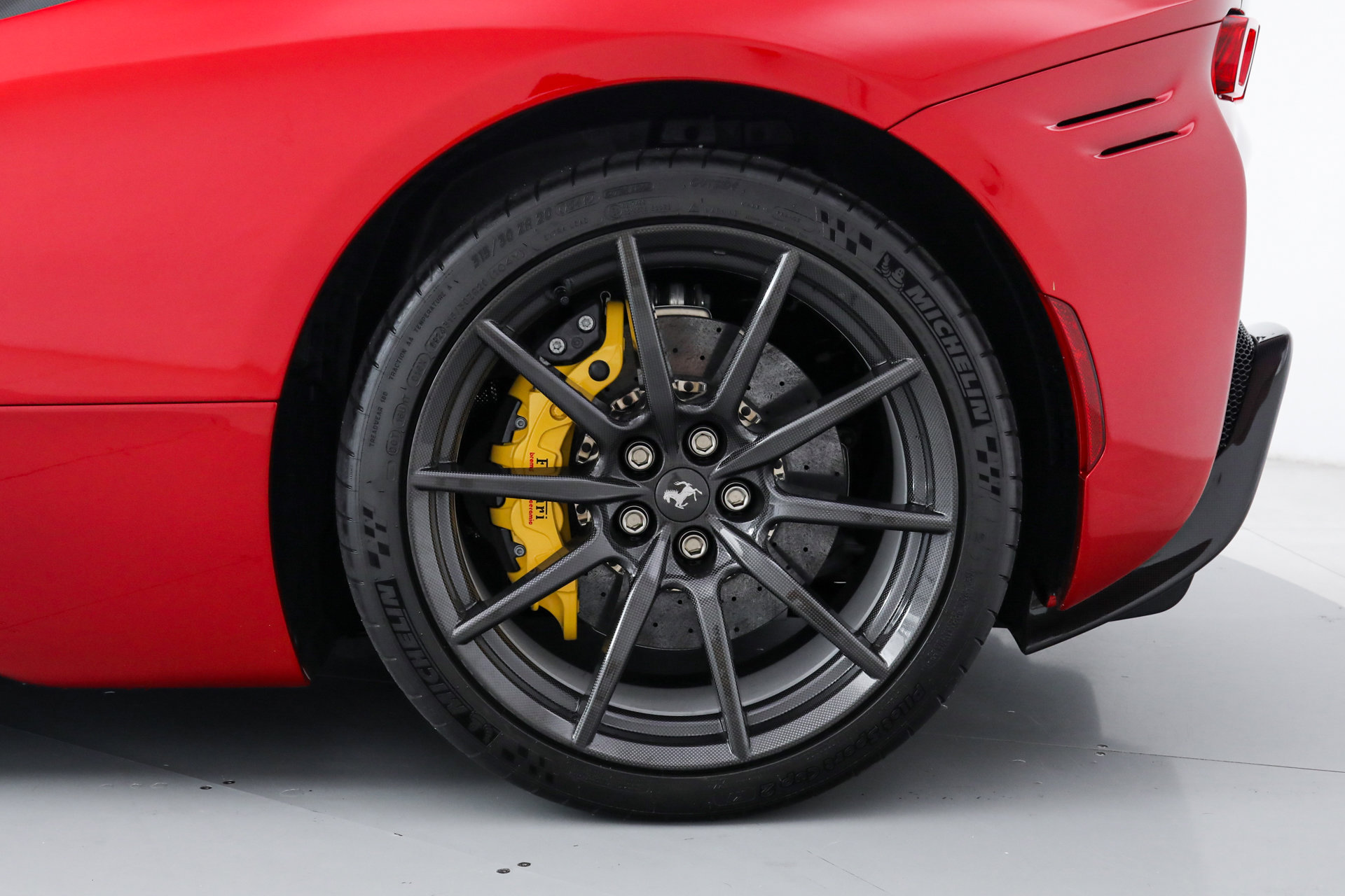 Used 2025 Ferrari SF90 Spider image 46