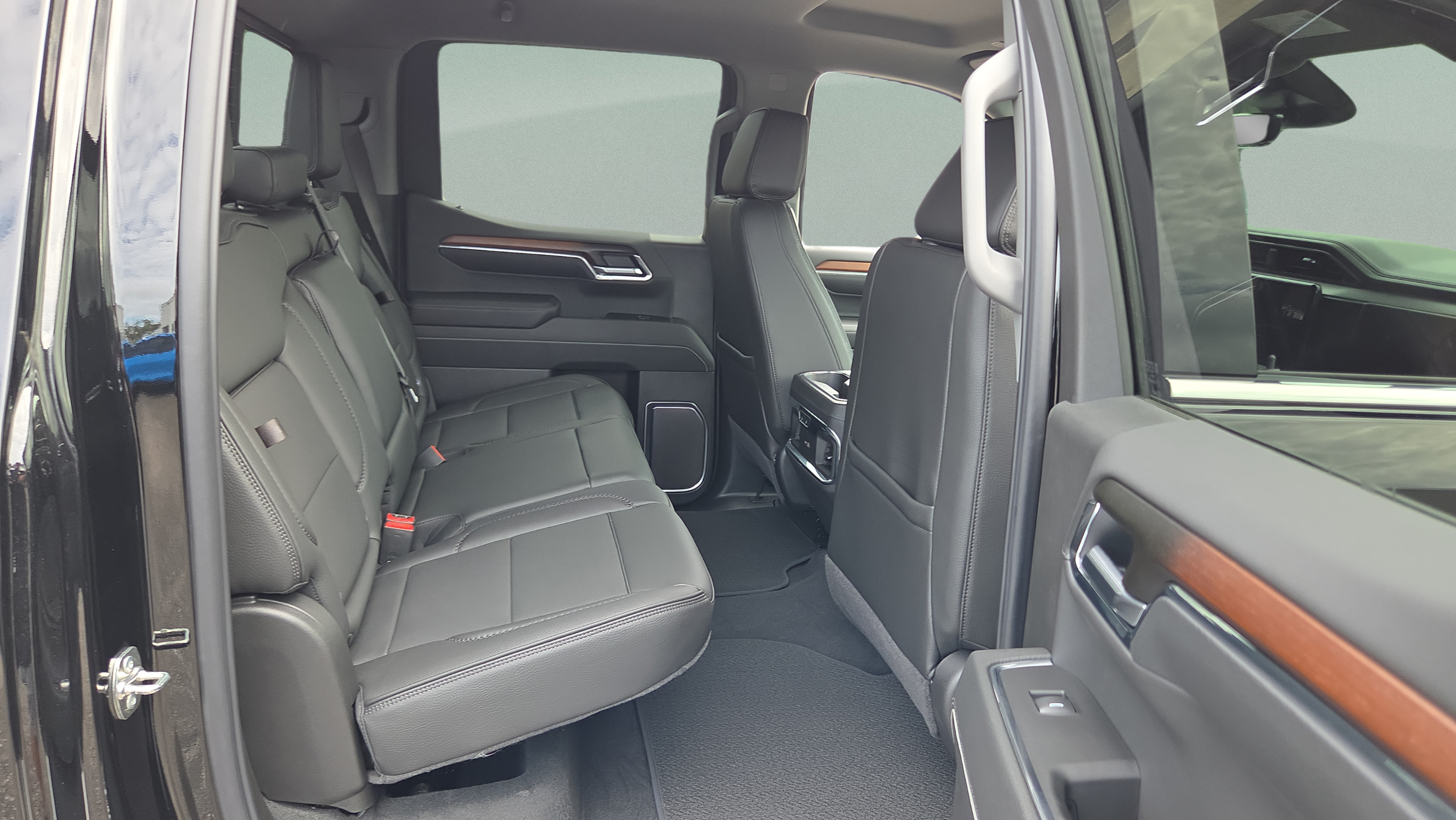 New 2026 GMC Sierra 1500 Denali w/ Technology Package RWD image 14