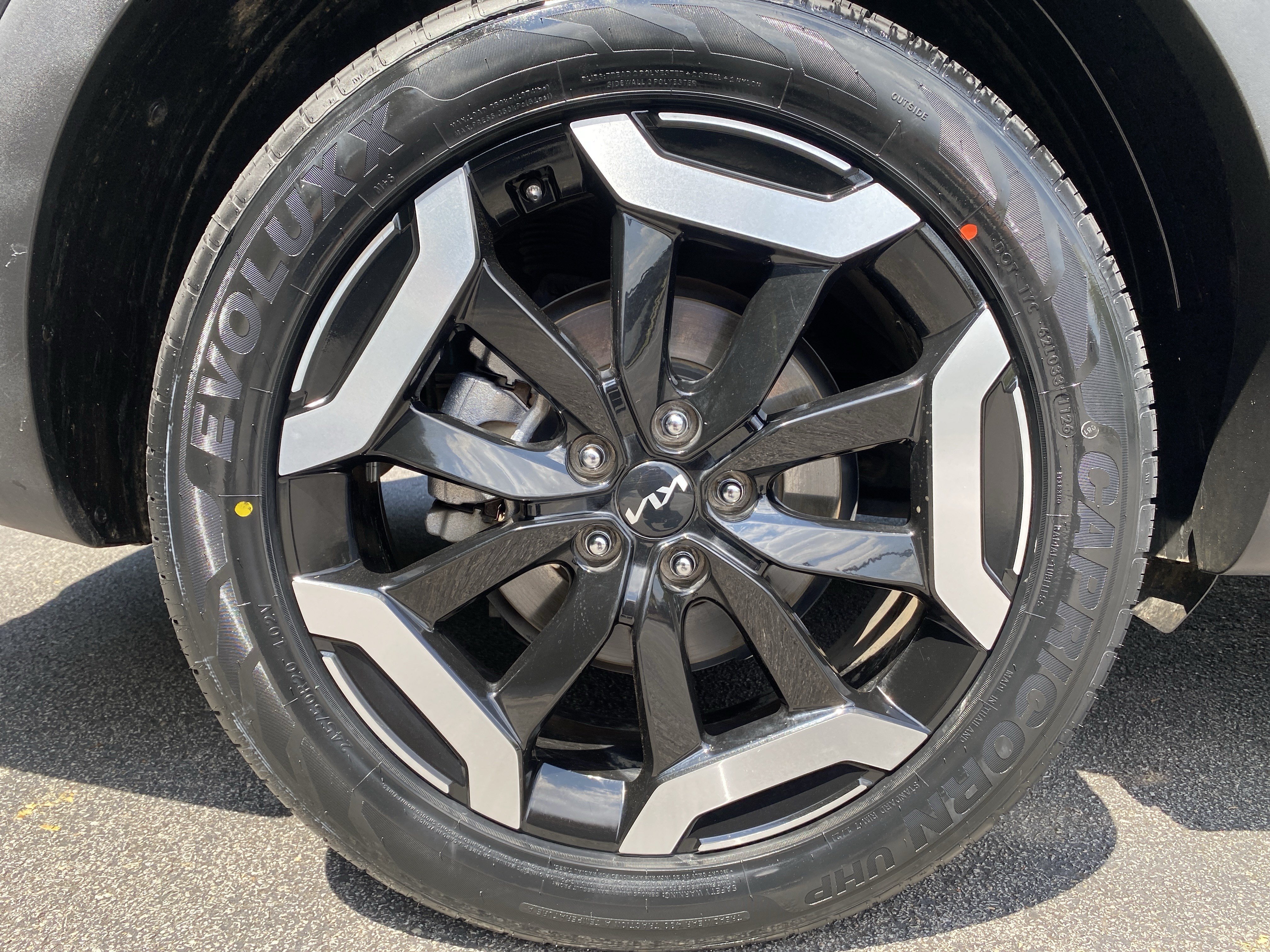Used 2024 Kia Telluride EX w/ EX Captain's Chair Package FWD image 42