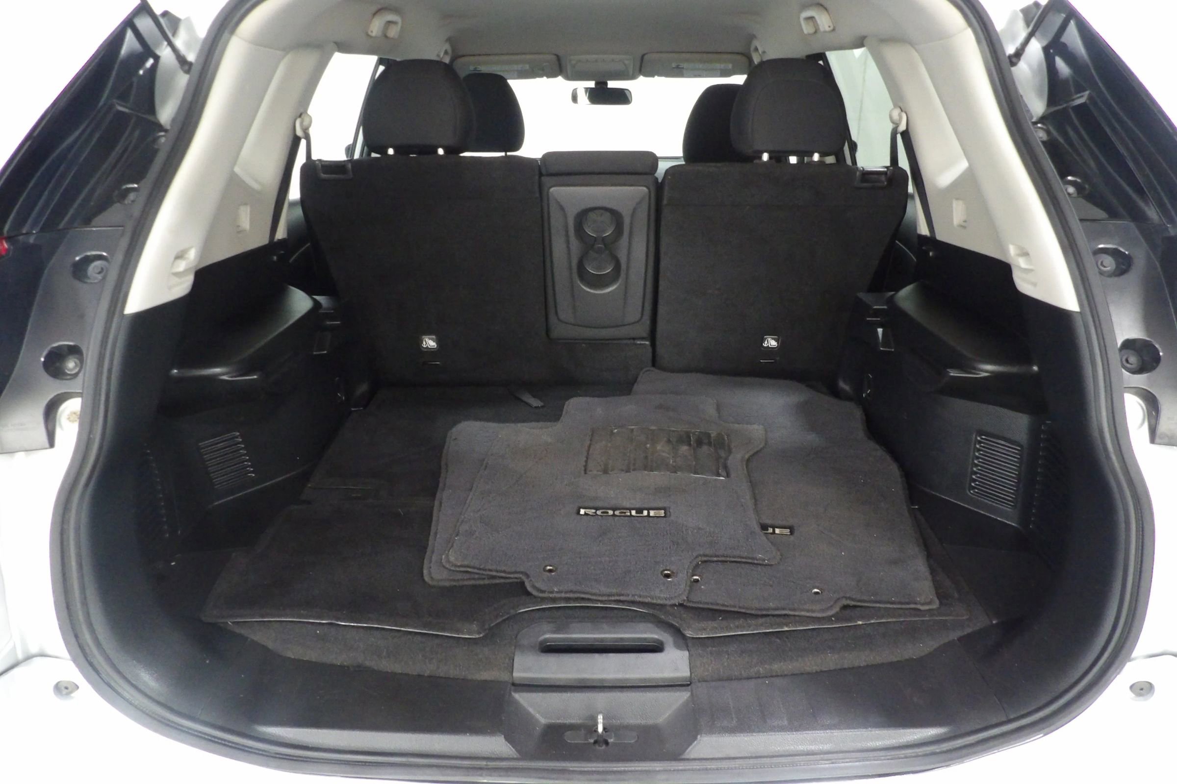 Used 2017 Nissan Rogue S image 8