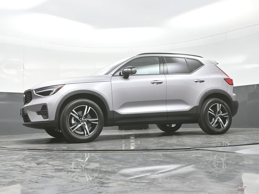 New 2026 Volvo XC40 B5 Core w/ Protection Package Premier AWD/4WD image 20