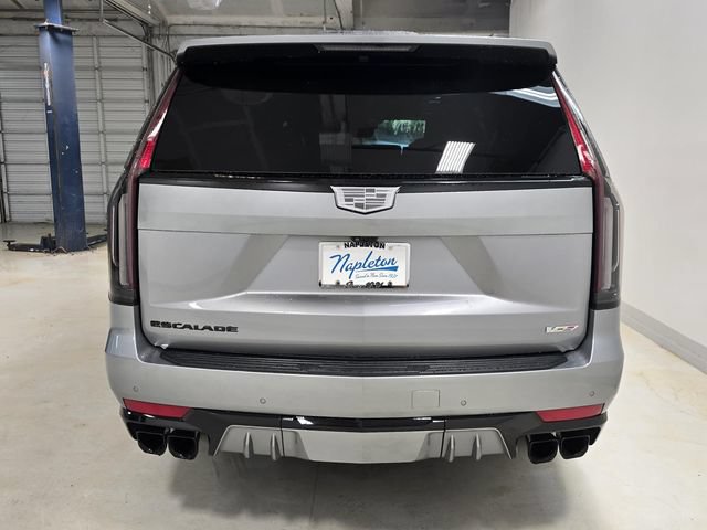 Used 2023 Cadillac Escalade V w/ LPO, ONYX Package AWD/4WD image 6