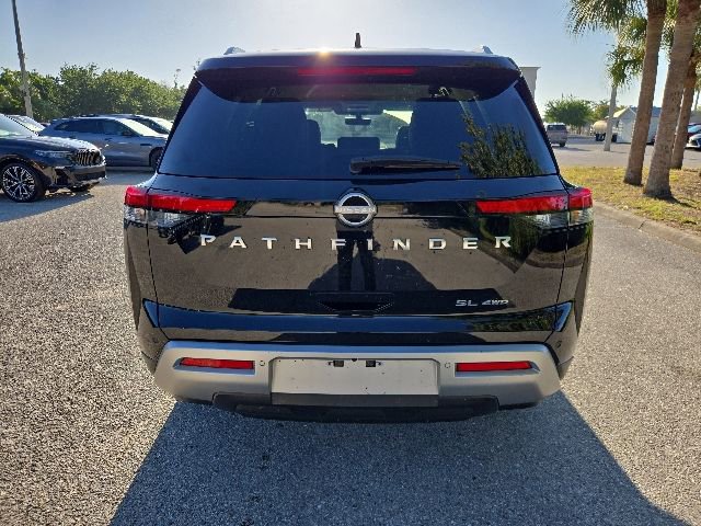Used 2025 Nissan Pathfinder SL AWD/4WD image 4