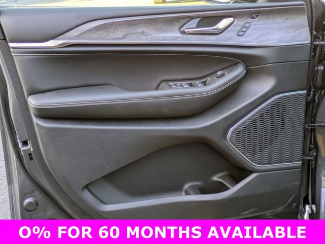 New 2025 Jeep Grand Cherokee Overland w/ Adv Protech Group III image 12