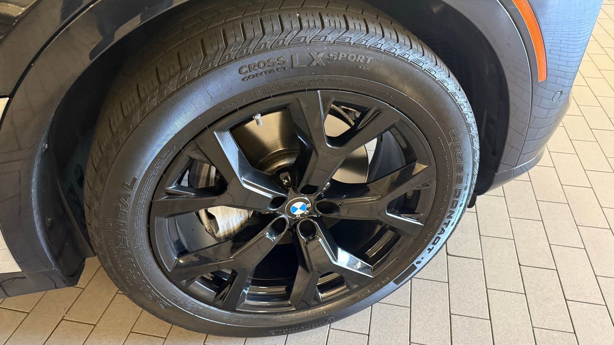 Used 2024 BMW X7 xDrive40i w/ Premium Package AWD/4WD image 47