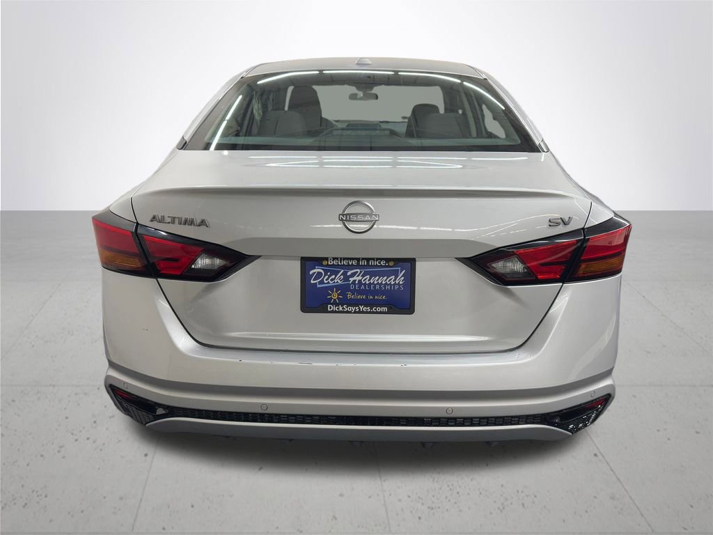 Used 2024 Nissan Altima 2.5 SV image 5
