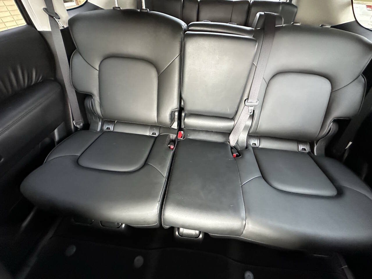 Used 2024 Nissan Armada SV AWD/4WD image 9
