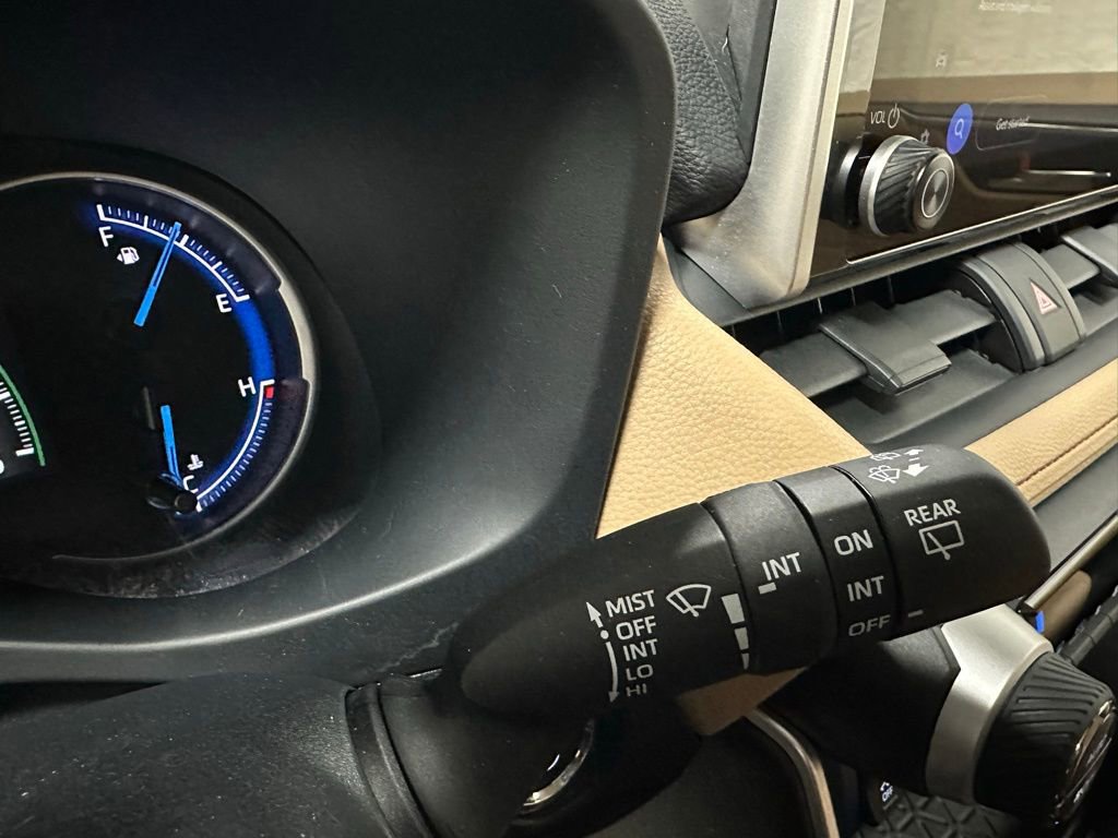 Used 2025 Toyota RAV4 XLE image 22