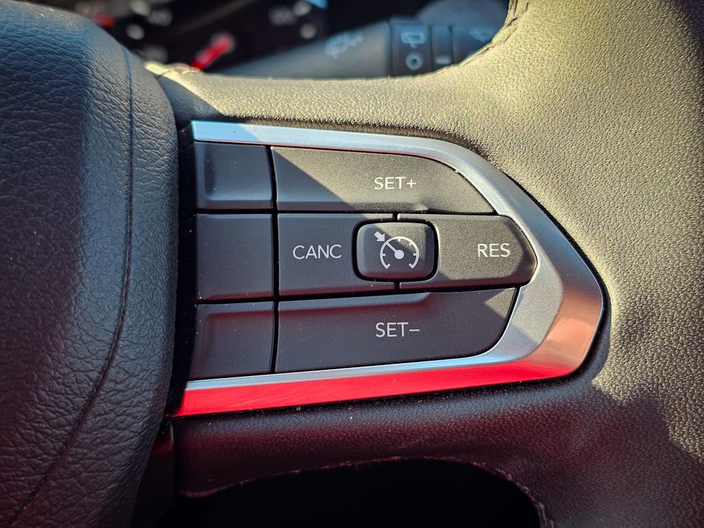 Used 2024 Jeep Compass Latitude image 19