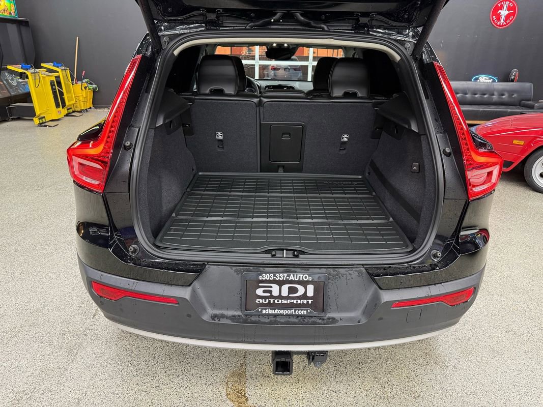Used 2019 Volvo XC40 T5 Momentum image 15