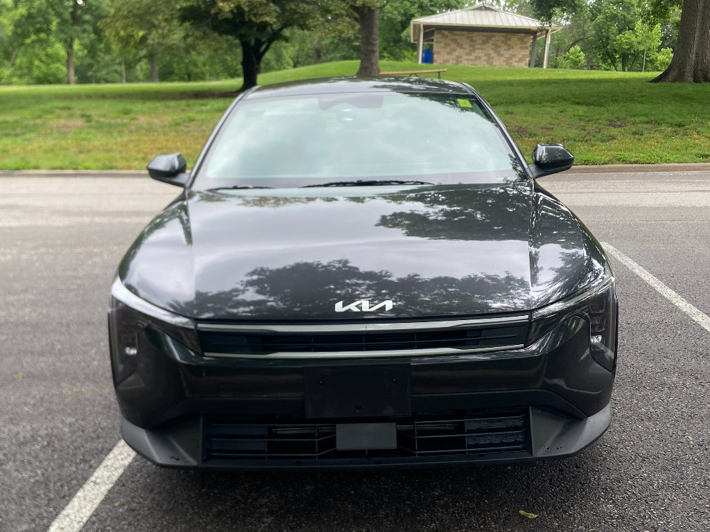 Used 2025 Kia K4 FWD image 2