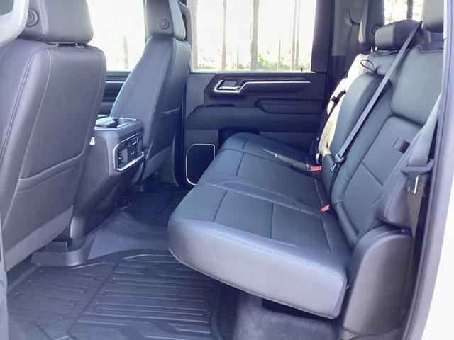 New 2025 GMC Sierra 2500 SLT w/ SLT Premium Package image 18