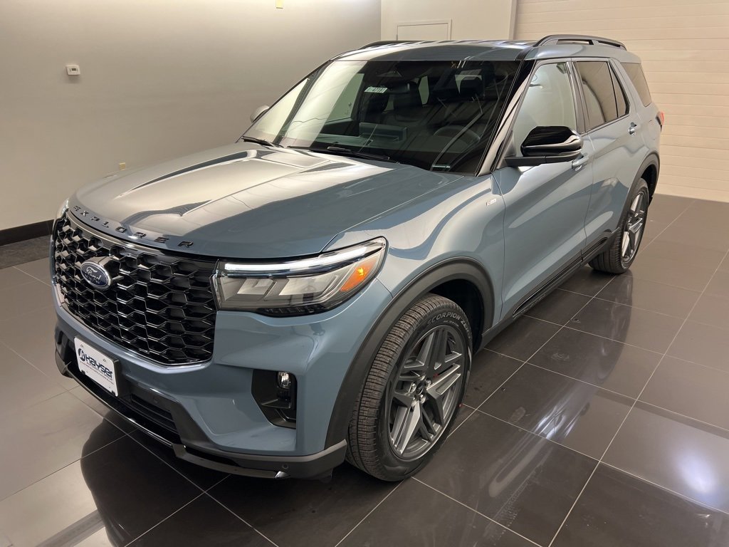 New 2026 Ford Explorer ST-Line w/ ST-Line Street Pack image 3