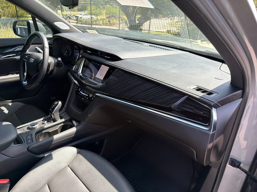Certified 2023 Cadillac XT6 Premium Luxury w/ Technology Package FWD image 42