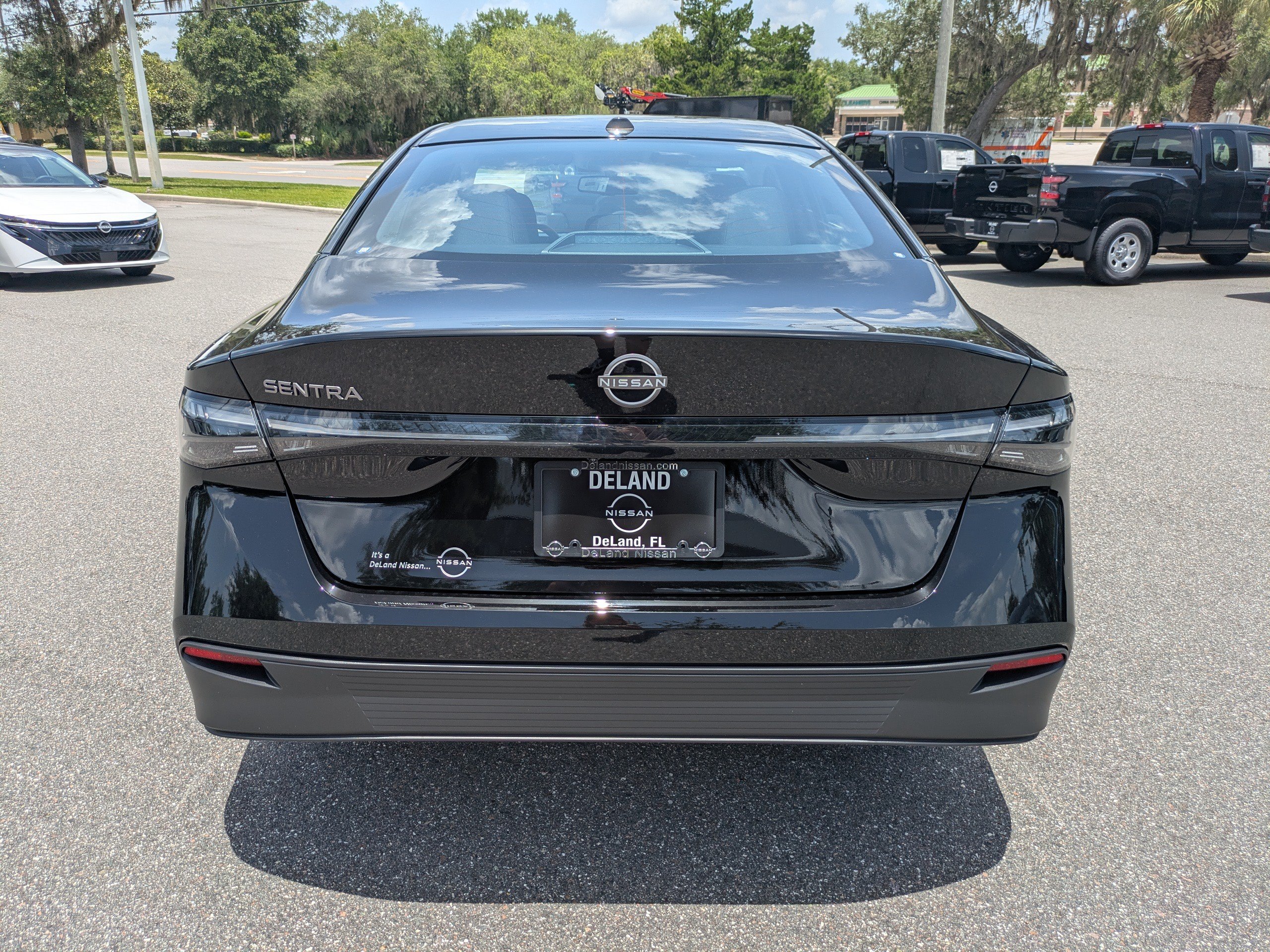 New 2026 Nissan Sentra SV w/ SV Convenience Package FWD image 5