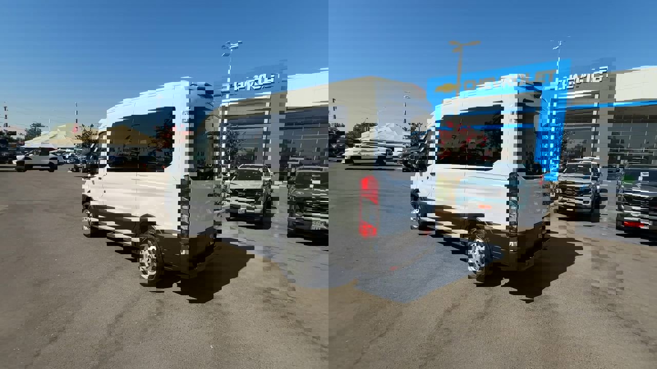 Used 2020 Ford Transit 150 XL image 5