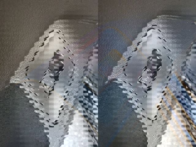 Used 2024 Volkswagen Tiguan SE image 16