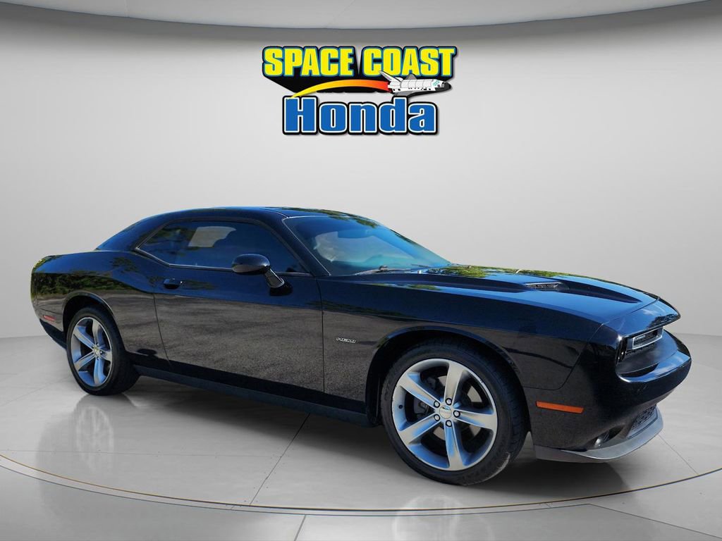 Used 2015 Dodge Challenger R/T w/ Quick Order Package 28B R/T RWD image 1