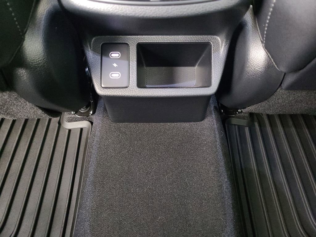 Used 2024 Kia Seltos SX image 17