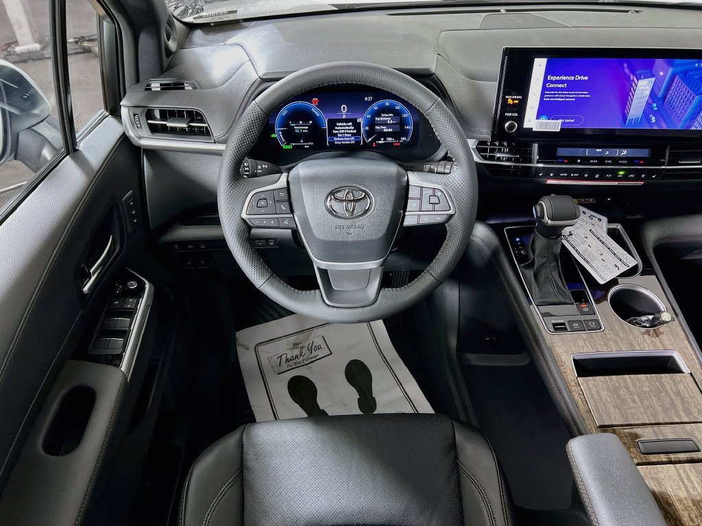 New 2026 Toyota Sienna Limited AWD/4WD image 17