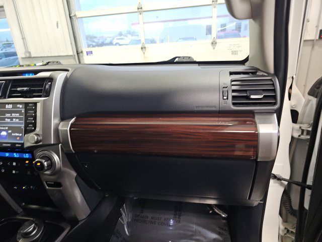 Used 2020 Toyota 4Runner Limited AWD/4WD image 41