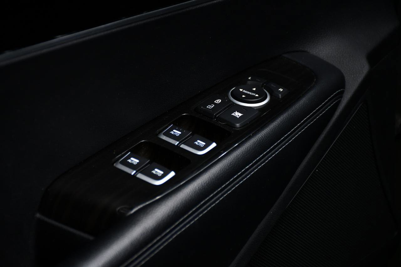 Used 2019 Kia Sorento LX image 15